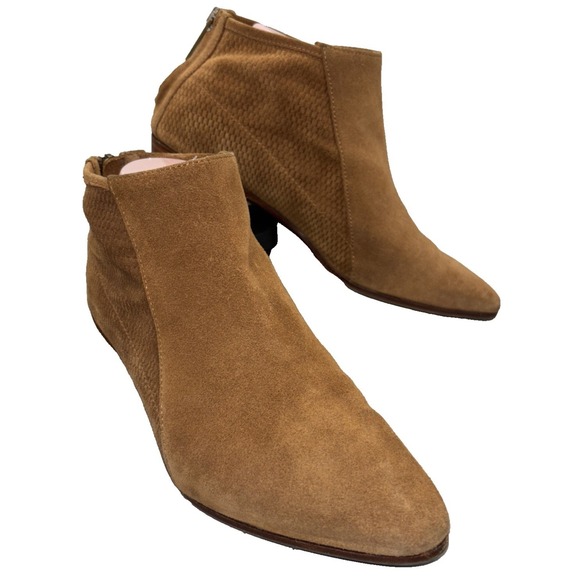 Aquatalia Ankle‎ Suede Low Heel Booties Women's Size 8 Brown Zipper Hipster - Picture 1 of 11